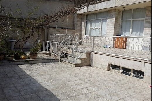 زمین کلنگی منطقه 9